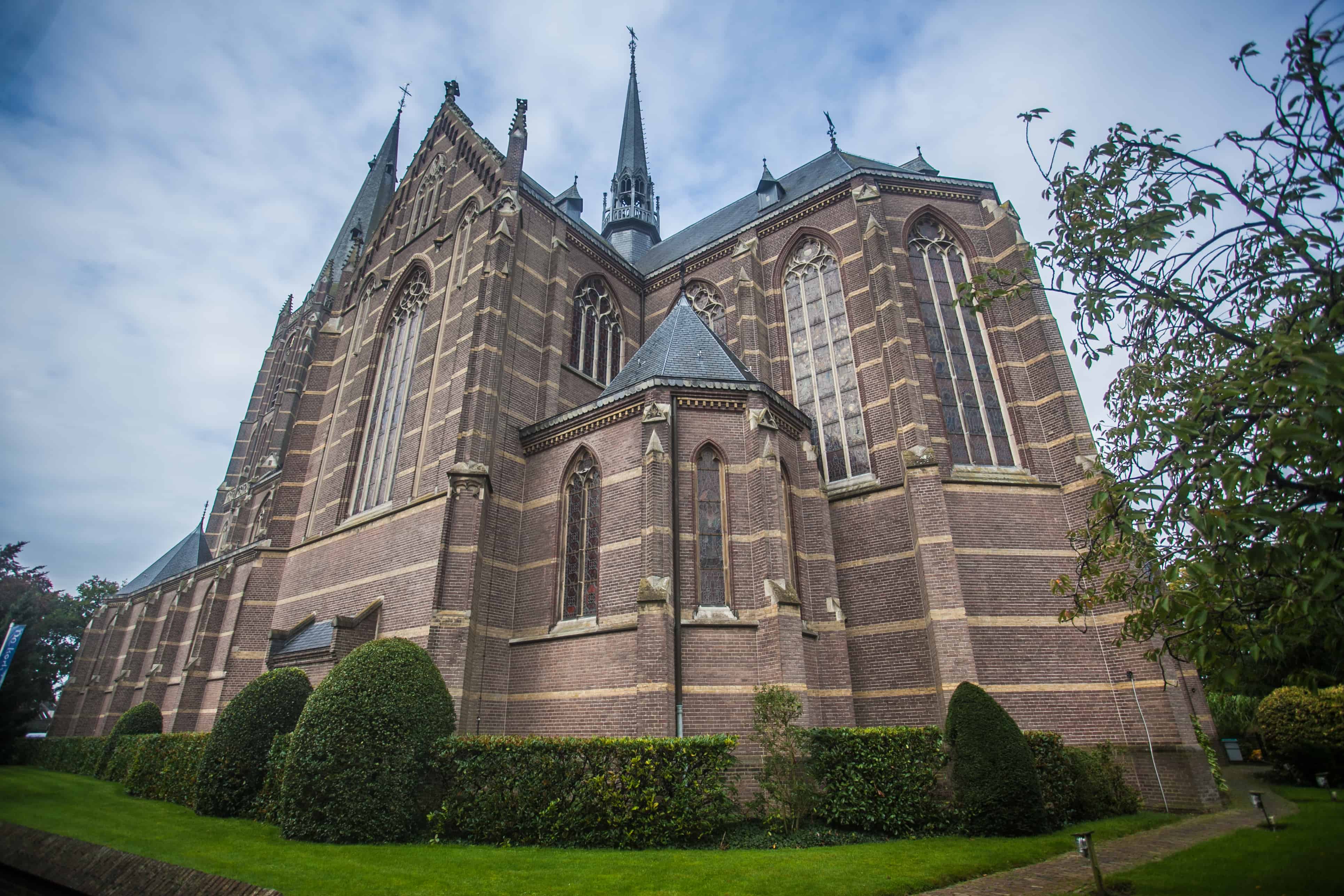 Nicolaaskerk te Helvoirt